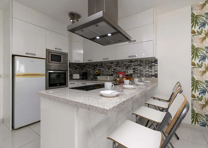 Castle Harbour 34 - One Bed * Los Cristianos (Tenerife)